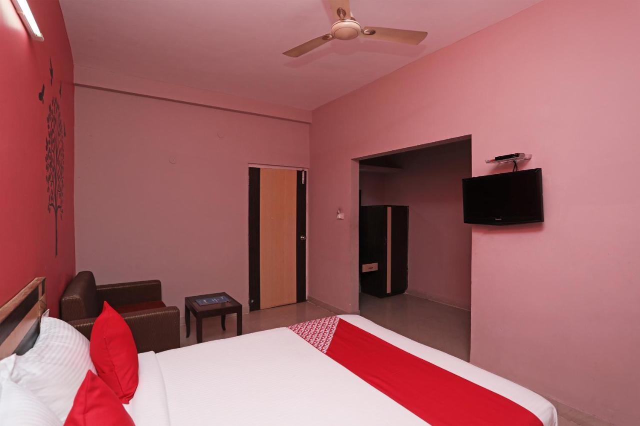 Oyo 6274 Hotel Janaki Residency Пури Екстериор снимка