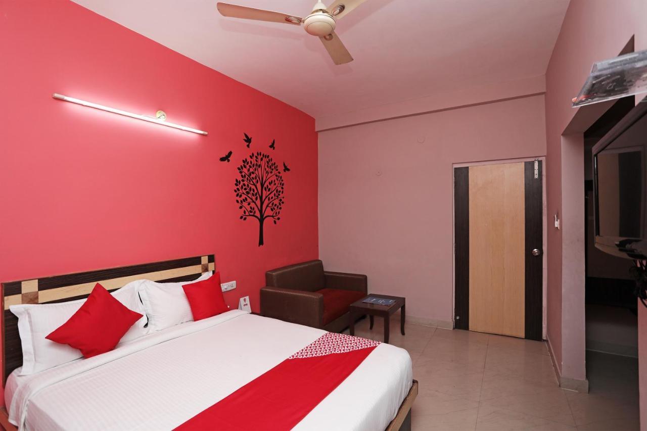 Oyo 6274 Hotel Janaki Residency Пури Екстериор снимка