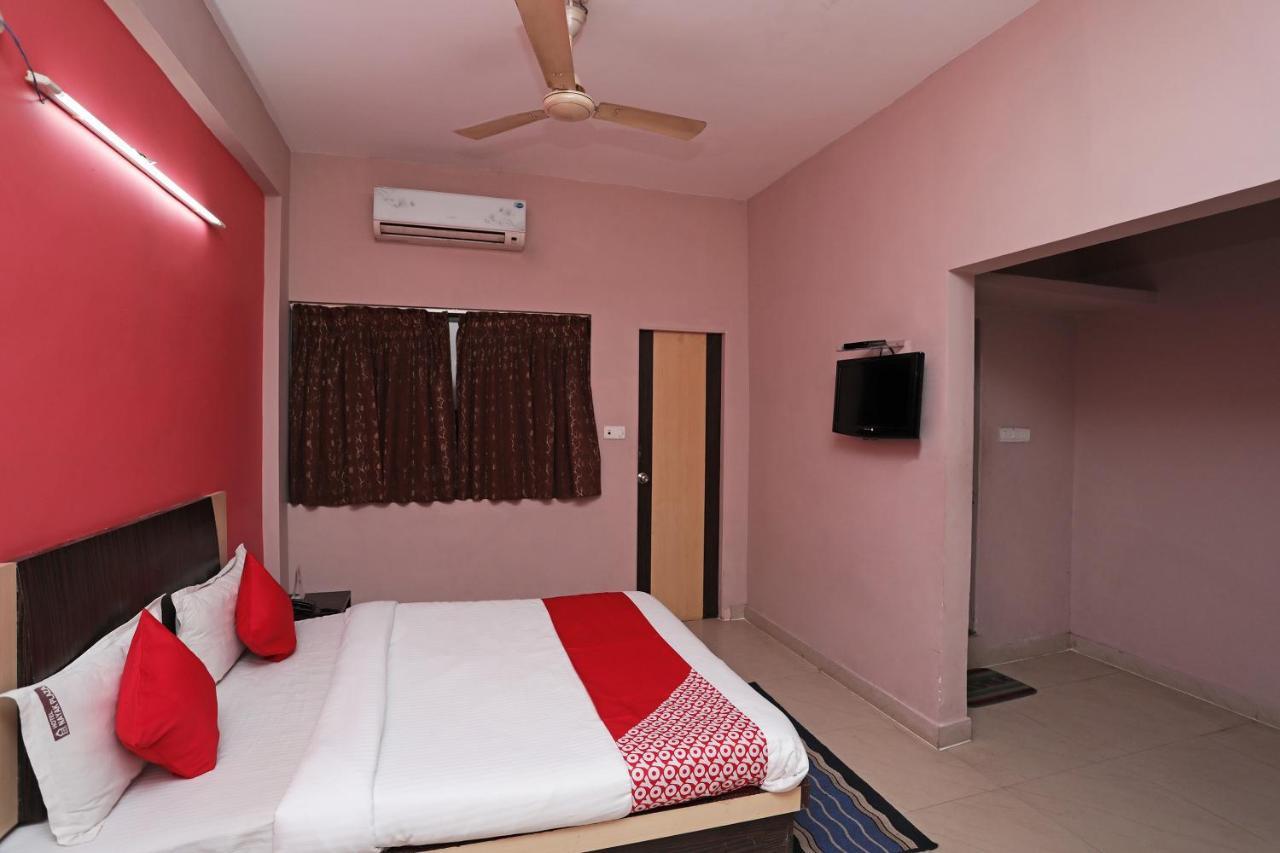 Oyo 6274 Hotel Janaki Residency Пури Екстериор снимка