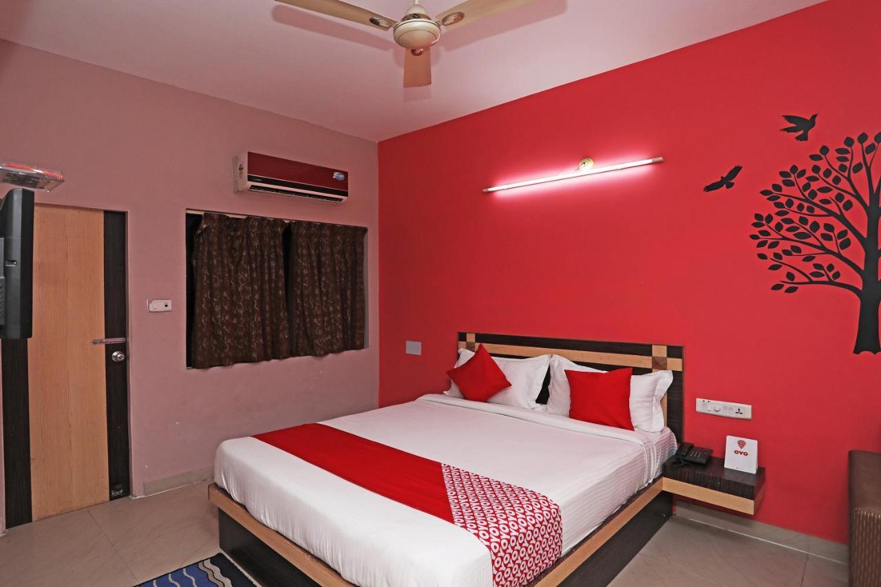 Oyo 6274 Hotel Janaki Residency Пури Екстериор снимка