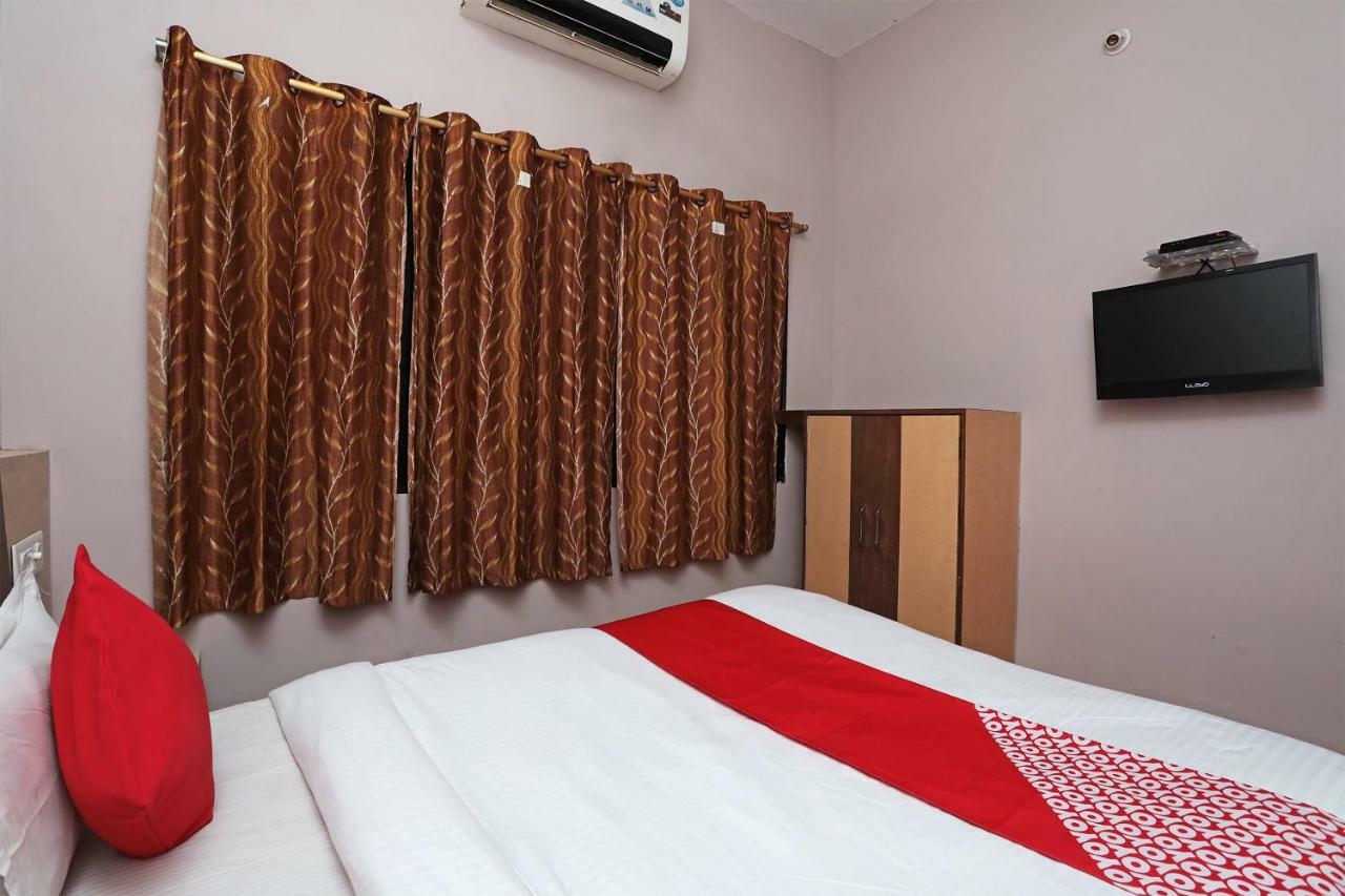 Oyo 6274 Hotel Janaki Residency Пури Екстериор снимка